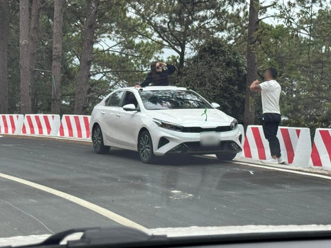 Ảnh vui 21-12: Cảnh sát chính tả không thích 'dửa xe'- Ảnh 5. Hình như "bỏ quên" thứ gì đó ở nhà rồi.