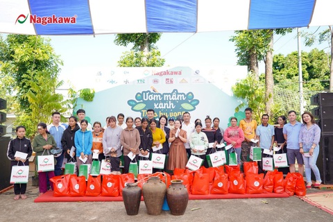 Chương trình ‘Ươm mầm xanh - trao hi vọng’ tại Đắk Lắk- Ảnh 5. Chương trình ‘Ươm mầm xanh - trao hi vọng’ tại Đắk Lắk- Ảnh 5.