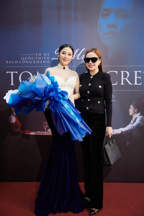 Ca sĩ Tố My không ngại ý kiến trái chiều khi làm mới nhạc xưa- Ảnh 4. Giang Hồng Ngọc diện outfit đen sang trọng đến chúc mừng Tố My