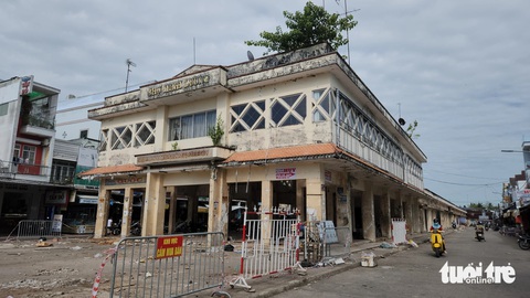 Vì sao tiểu thương không vào chợ mới Minh Lương?- Ảnh 1. Chợ Minh Lương (cũ) đã bị di dời gần như 100% để chuẩn bị làm công viên - Ảnh: BỬU ĐẤU