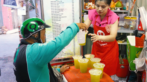 Gojek sát cánh cùng các đối tác nhà hàng, quán ăn tự tin bước vào 2024- Ảnh 1. Chị Tuyền khởi nghiệp, tận dụng trải nghiệm thực tế sau thời gian dài làm khách hàng