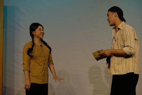 Vở Ngôi nhà trong mây - Ảnh: LINH ĐOAN Vở Ngôi nhà trong mây - Ảnh: LINH ĐOAN