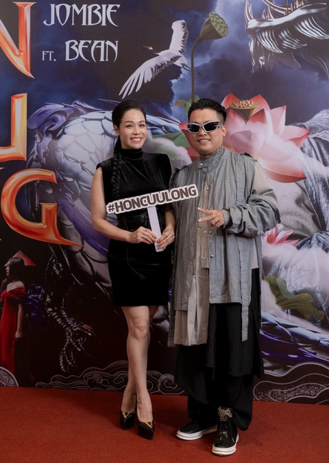 Jombie (G5R): Diễn viên Nhật Kim Anh đến ủng hộ Jombie (G5R) ra sản phẩm mới