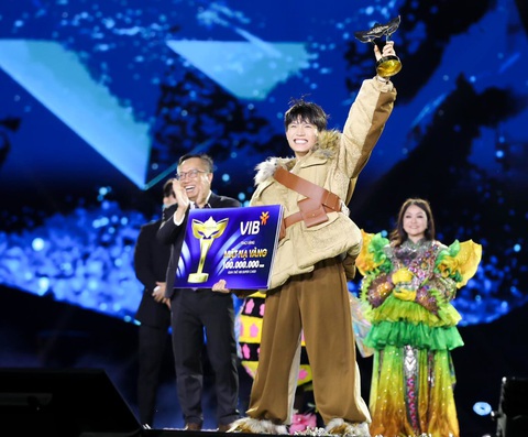 'Voi Bản Đôn' Anh Tú chính thức tung ca khúc bí ẩn ở vòng lộ diện The Masked Singer- Ảnh 3. Bước ra từ The Masked Singer mùa 2, Anh Tú cho biết đây sẽ là một bước đệm rất lớn trong sự nghiệp