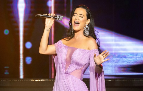 Katy Perry quyến rũ trong thiết kế của Công Trí - Ảnh: NVCC Katy Perry quyến rũ trong thiết kế của Công Trí - Ảnh: NVCC