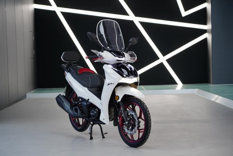 Xe máy lạ khiến dân mạng xôn xao: Trông như Honda SH, nhưng là xe số, có chi tiết của Winner- Ảnh 18. Xe máy lạ khiến dân mạng xôn xao: Trông như Honda SH, nhưng là xe số, có chi tiết của Winner- Ảnh 18.