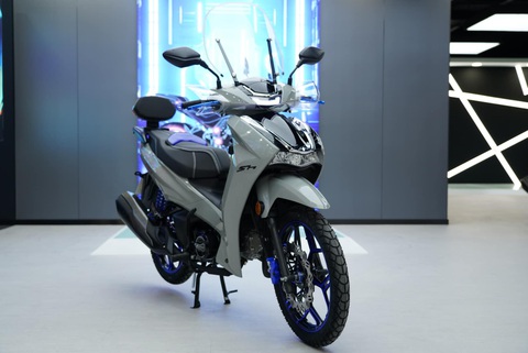 Xe máy lạ khiến dân mạng xôn xao: Trông như Honda SH, nhưng là xe số, có chi tiết của Winner- Ảnh 12. Xe máy lạ khiến dân mạng xôn xao: Trông như Honda SH, nhưng là xe số, có chi tiết của Winner- Ảnh 12.