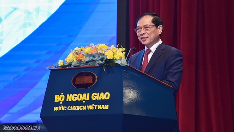 Bộ trưởng Bộ Ngoại giao Bùi Thanh Sơn phát biểu bế mạc Hội nghị Ngoại giao lần thứ 32 - Ảnh: baoquocte.vn Bộ trưởng Bộ Ngoại giao Bùi Thanh Sơn phát biểu bế mạc Hội nghị Ngoại giao lần thứ 32 - Ảnh: BAOQUOCTE.VN
