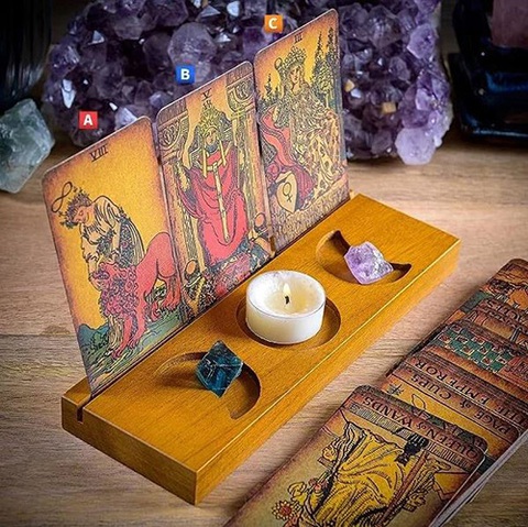 Tarot: Bạn là người luôn sống chuẩn mực hay thích phá vỡ mọi nguyên tắc?- Ảnh 1. Tarot: Bạn là người luôn sống chuẩn mực hay thích phá vỡ mọi nguyên tắc?- Ảnh 1.
