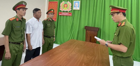 Ông Phạm Hoài Hà, giám đốc Chi cục Đăng kiểm Long An, bị khởi tố - Ảnh: Công an cung cấp Ông Phạm Hoài Hà, giám đốc Chi cục Đăng kiểm Long An, bị khởi tố - Ảnh: Công an cung cấp