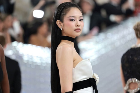 Jennie là đại sứ toàn cầu của thương hiệu xa xỉ Chanel. Jennie là đại sứ toàn cầu của thương hiệu xa xỉ Chanel.