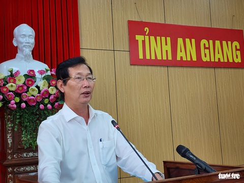 Ông Lê Văn Phước tiếp tục điều hành UBND tỉnh An Giang- Ảnh 2. Ông Lê Văn Phước - phó chủ tịch UBND tỉnh An Giang - tiếp tục được giao điều hành UBND tỉnh đến khi có chủ trương mới - Ảnh: BỬU ĐẤU