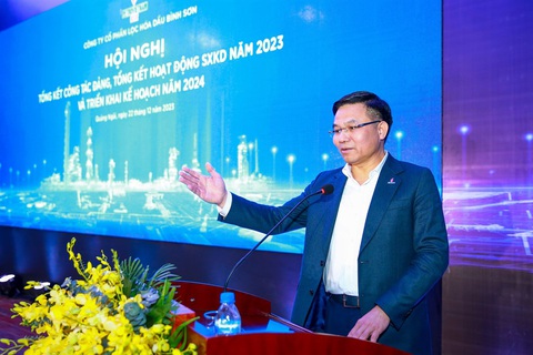Tổng Giám đốc Petrovietnam Lê Mạnh Hùng phát biểu chỉ đạo tại hội nghị Tổng giám đốc Petrovietnam Lê Mạnh Hùng phát biểu chỉ đạo tại hội nghị