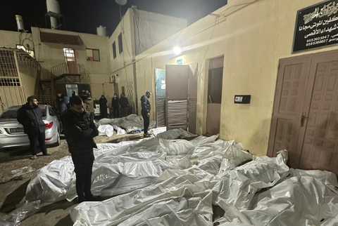 Israel bị tố không kích vào trại tị nạn đông đúc ở Gaza, 70 người chết- Ảnh 1. Trang Palestine Chronicle đăng bức ảnh này với dòng chú thích: