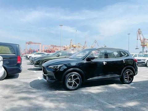 Loạt ô tô lỡ hẹn Việt Nam năm 2023: Hầu hết quanh tầm giá 1 tỉ đồng- Ảnh 4. MG HS 2023 cập cảng Việt Nam. Bản mới có chút thay đổi ở ngoại hình, chủ yếu là mặt trước với đèn và lưới tản nhiệt kiểu mới tương tự MG5. Nội thất xe không có sự khác biệt rõ rệt so với bản cũ - Ảnh: Facebook