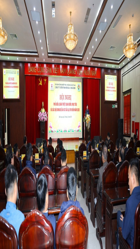 Hội nghị phổ biến, quán triệt Đề án cơ cấu lại Tập đoàn TKV đến năm 2025- Ảnh 1. Hội nghị phổ biến, quán triệt Đề án cơ cấu lại Tập đoàn TKV đến năm 2025- Ảnh 1.