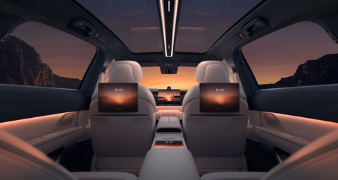 Xe điện Nio ET9 chở tháp ly không đổ, nhờ khả năng giảm xóc quá chất- Ảnh 3. Cabin xe rộng, thoáng, hiện đại và không kém phần sang trọng - Ảnh: Nio