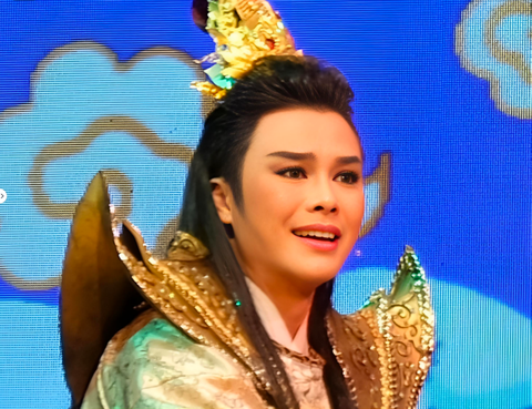Fan đang chờ đợi vai diễn "nhí nhố" của Võ Minh Lâm trong vở kịch Tết Thế giới đồ chơi - Ảnh: LINH ĐOAN Fan đang chờ đợi vai diễn "nhí nhố" của Võ Minh Lâm trong vở kịch Tết Thế giới đồ chơi - Ảnh: LINH ĐOAN