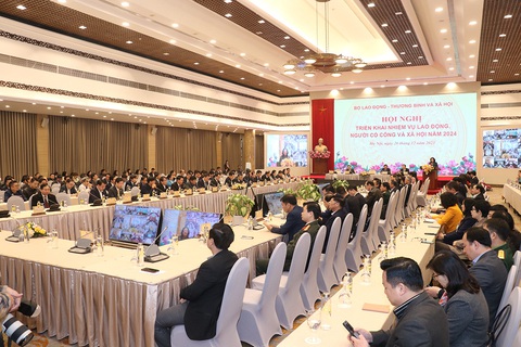 Quang cảnh hội nghị triển khai nhiệm vụ lao động, người có công và xã hội năm 2024 - Ảnh: CHÍ TÂM Quang cảnh Hội nghị triển khai nhiệm vụ lao động, người có công và xã hội năm 2024 - Ảnh: CHÍ TÂM