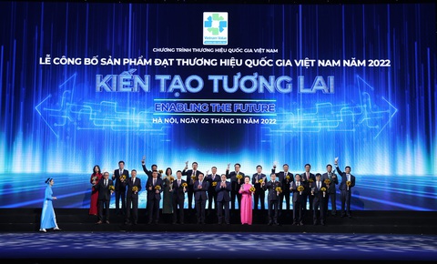 Xét chọn các thương hiệu quốc gia Việt Nam 2024- Ảnh 1. Lễ công bố sản phẩm đạt thương hiệu quốc gia lần thứ 8, năm 2022