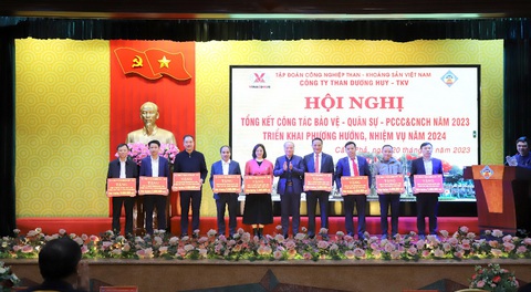 Than Dương Huy tổng kết công tác Bảo vệ - Quân sự - PCCC&CHCN năm 2023- Ảnh 2. Than Dương Huy tổng kết công tác Bảo vệ - Quân sự - PCCC&CHCN năm 2023- Ảnh 2.