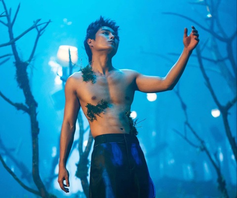 Tăng Duy Tân, GREY D, MONO... trong cuộc đua gay gắt giữa các nam ca sĩ gen Z- Ảnh 5. Tạo hình của Tăng Duy Tân trong bài hit