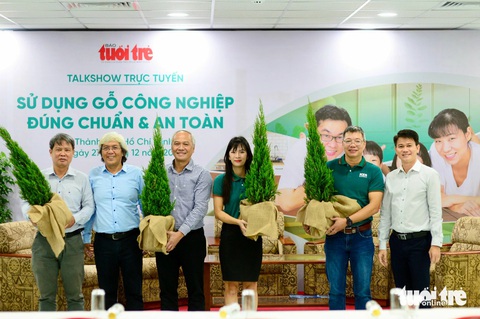 Dùng gỗ công nghiệp an toàn, tránh sinh bệnh ngay trong nhà- Ảnh 3. Hội thảo quy tụ các chuyên gia trong lĩnh vực y tế, kiến trúc, vật liệu - Ảnh: QUANG ĐỊNH
