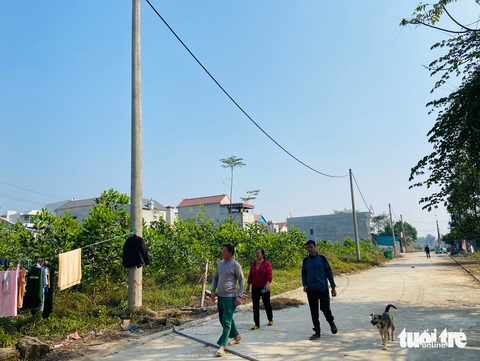 Nhường đất xây khu đô thị sinh thái, dân tái định cư khốn khổ vì thiếu nước sạch- Ảnh 3. Nhường đất xây khu đô thị sinh thái, dân tái định cư khốn khổ vì thiếu nước sạch- Ảnh 3.