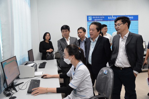 Bệnh viện Sản Nhi Quảng Ngãi chính thức triển khai bệnh án điện tử- Ảnh 1. Đến nay, Bệnh viện Sản Nhi Quảng Ngãi đã đủ điều kiện triển khai bệnh án điện tử.