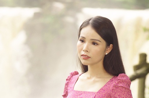 Quán quân Solo cùng bolero - Lâm Ngọc Hoa tái xuất bằng MV chào xuân 2024- Ảnh 1. Quân quân Solo cùng bolero Lâm Ngọc Hoa tái ngộ khán giả bằng MV nhạc xuân