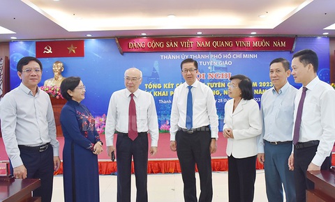 Cán bộ tuyên giáo cần nắm chắc, dự báo sát, định hướng tư tưởng- Ảnh 1. Các đại biểu dự hội nghị sáng 28-12 - Ảnh: THÀNH ỦY TP.HCM