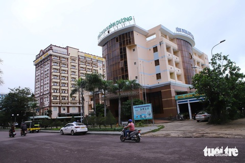 Tỉnh Bình Định vừa chi hơn 43 tỉ đồng tiền bồi thường, hỗ trợ tài sản do thu hồi đất của khách sạn Bình Dương để khách sạn này di dời trả lại mặt bằng cho cộng đồng - Ảnh: LÂM THIÊN Tỉnh Bình Định vừa chi hơn 43 tỉ đồng tiền bồi thường, hỗ trợ tài sản do thu hồi đất của khách sạn Bình Dương, để khách sạn này di dời trả lại mặt bằng cho cộng đồng - Ảnh: LÂM THIÊN