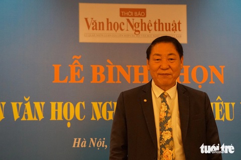 Ông Oh Duk tại lễ bình chọn 10 sự kiện văn học nghệ thuật tiêu biểu năm 2023 - Ảnh: T.ĐIỂU Ông Oh Duk tại lễ bình chọn 10 sự kiện văn học nghệ thuật tiêu biểu năm 2023 - Ảnh: T.ĐIỂU