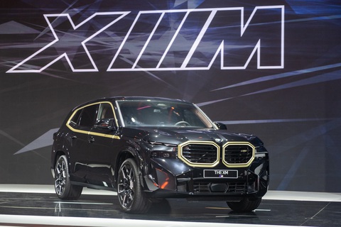 Loạt xe có thiết kế gây tranh cãi nhất 2023: Quá phá cách hoặc quá an toàn đều nhức nhối- Ảnh 1. BMW XM trong sự kiện ra mắt ở Việt Nam - Ảnh: LÊ HOÀNG