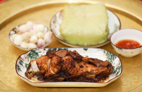 Ký ức hương riềng- Ảnh 8. Món cá kho riềng - Ảnh: VĂN TUYẾN