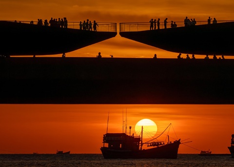 Phú Quốc đón năm mới bằng Countdown và pháo hoa hoành tráng tại Sunset Town- Ảnh 4. Phú Quốc đón năm mới bằng Countdown và pháo hoa hoành tráng tại Sunset Town- Ảnh 4.