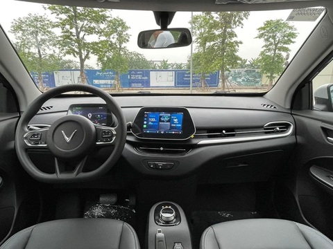 Top xe rẻ nhất ra mắt Việt Nam năm 2023: Tiền mua Kia Carnival đủ mua 5 chiếc cộng lại- Ảnh 13. Top xe rẻ nhất ra mắt Việt Nam năm 2023: Tiền mua Kia Carnival đủ mua 5 chiếc cộng lại- Ảnh 13.