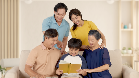 Hiểu lầm thường gặp về dinh dưỡng cho người lớn tuổi- Ảnh 2. Ensure Gold cải tiến mới với công thức tác động kép gồm HMB và YBG, hỗ trợ người lớn tuổi tăng cường miễn dịch, chống lại bệnh tật.