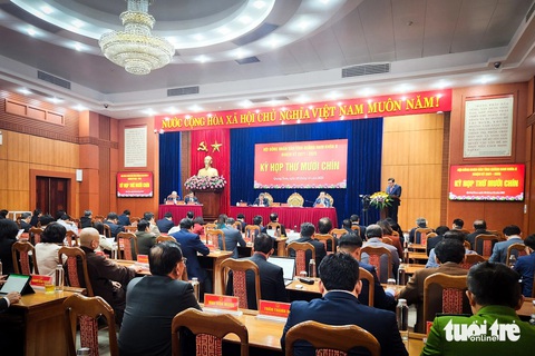 Chủ tịch tỉnh Quảng Nam có 96% phiếu tín nhiệm và tín nhiệm cao- Ảnh 1. Kỳ họp thứ 19 Hội đồng nhân dân tỉnh Quảng Nam ngày 29-12 - Ảnh: N.C.