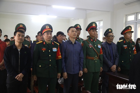 Phan Quốc Việt, tổng giám đốc Công ty Việt Á lãnh 25 năm tù- Ảnh 3. Các bị cáo nghe tuyên án - Ảnh: DANH TRỌNG