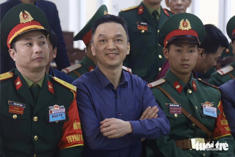 Phan Quốc Việt, tổng giám đốc Công ty Việt Á lãnh 25 năm tù- Ảnh 4. Bị cáo Hồ Anh Sơn tại phiên tòa ngày 29-12