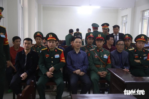 Phan Quốc Việt, tổng giám đốc Công ty Việt Á lãnh 25 năm tù- Ảnh 5. Các bị cáo trong phiên tòa chiều 29-12 - Ảnh: DANH TRỌNG