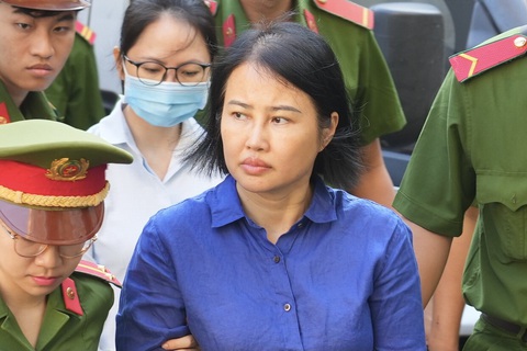 Bị cáo Hoàng Thị Thúy Nga tại tòa - ảnh: HỮU HẠNH Bị cáo Hoàng Thị Thúy Nga tại tòa - Ảnh: HỮU HẠNH