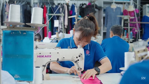 Doanh nghiệp cho nghỉ Tết cả tháng vì thiếu đơn hàng- Ảnh 1. Dự báo tình hình việc làm sau Tết vẫn sẽ gặp nhiều khó khăn - Ảnh: S.N.