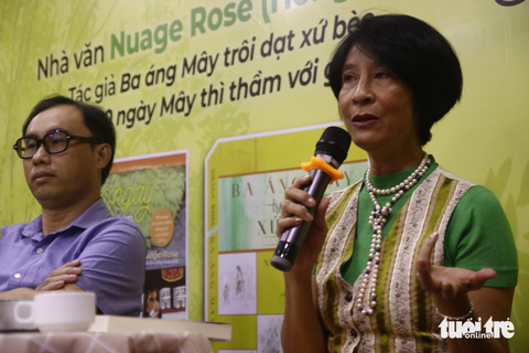 Nhà văn Nuage Rose (Hồng Vân) chia sẻ về hành trình sáng tác dòng văn học Pháp ngữ - Ảnh: HỒ LAM Nhà văn Nuage Rose (Hồng Vân) chia sẻ về hành trình sáng tác dòng văn học Pháp ngữ - Ảnh: HỒ LAM