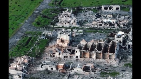 Một phần Maryinka ở vùng Donetsk bị phá hủy - Ảnh: REUTERS Một phần Maryinka ở vùng Donetsk bị phá hủy - Ảnh: REUTERS