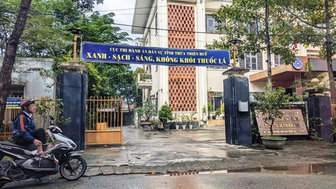 Cục Thi hành án dân sự Thừa Thiên Huế bị chỉ ra hàng loạt sai phạm- Ảnh 1. Cục Thi hành án dân sự tỉnh Thừa Thiên Huế vừa bị Thanh tra Bộ Tư pháp chỉ ra hàng loạt sai phạm, thiếu sót trong công tác điều động, bổ nhiệm cán bộ... - Ảnh: NHẬT LINH