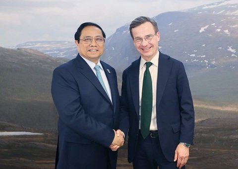 Thủ tướng Phạm Minh Chính tiếp Thủ tướng Thụy Điển Ulf Kristersson tại COP28 - Ảnh: D.GIANG