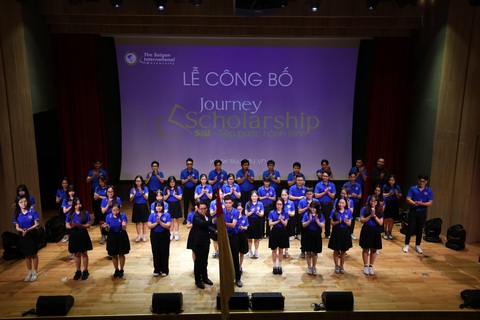 SIU ‘tiếp lửa’ ước mơ cho học sinh có hoàn cảnh khó khăn- Ảnh 1. SIU ‘tiếp lửa’ ước mơ cho học sinh có hoàn cảnh khó khăn- Ảnh 1.