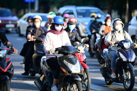 Thời tiết hôm nay 31-12: Bắc Bộ mưa phùn sáng sớm, Nam Bộ nắng nóng- Ảnh 1. Hôm nay 31-12, thời tiết Nam Bộ có nắng nóng - Ảnh: QUANG ĐỊNH